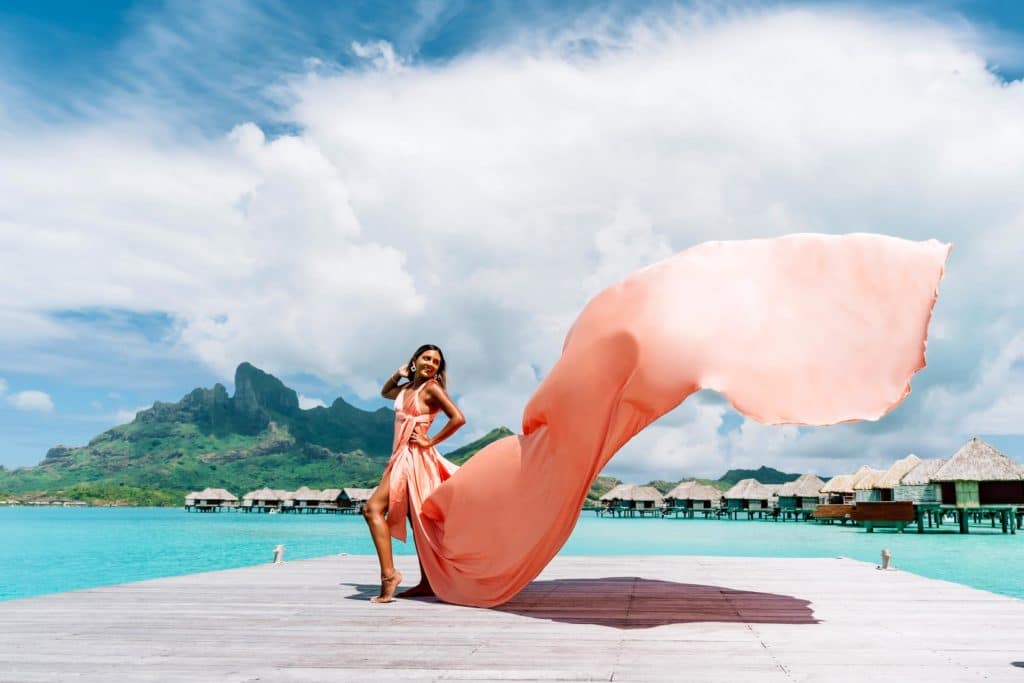 Bora Bora Photographer - Photoshoot with maxi flying dress - Coral Dress