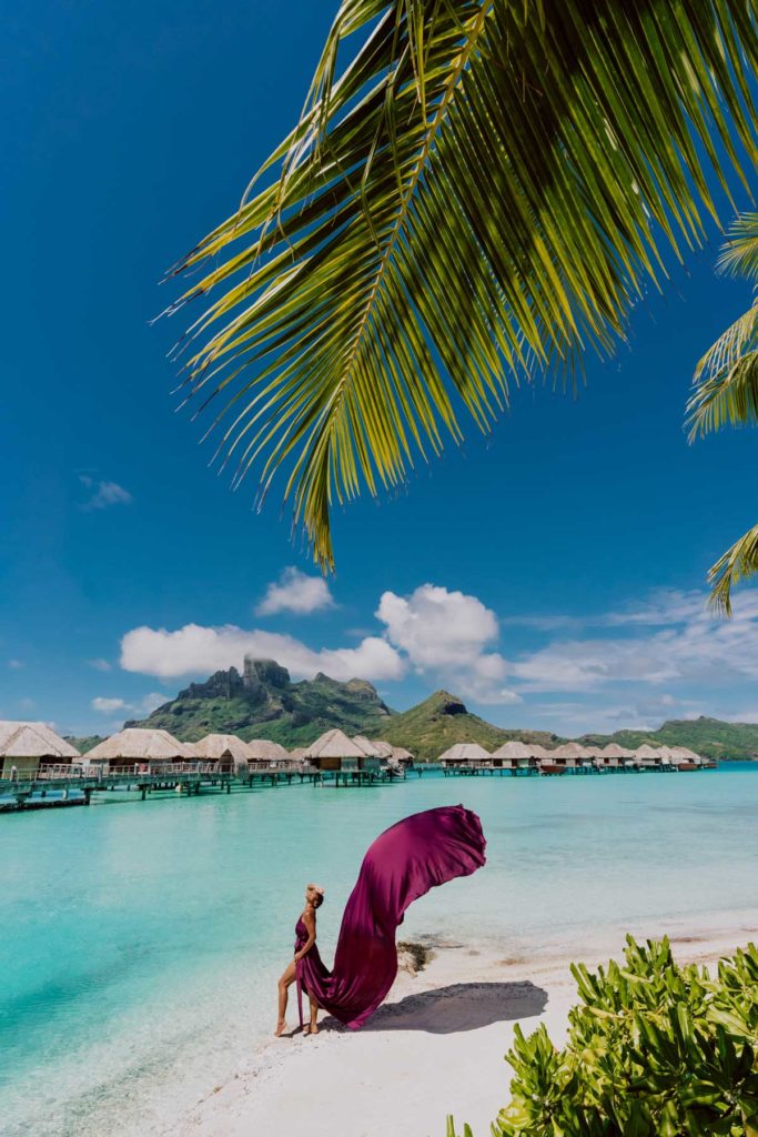 Bora Bora Photographer - Photoshoot with maxi flying dress - Purple Dress