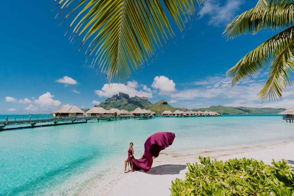 Bora Bora Photographer - Photoshoot with maxi flying dress - Purple Dress