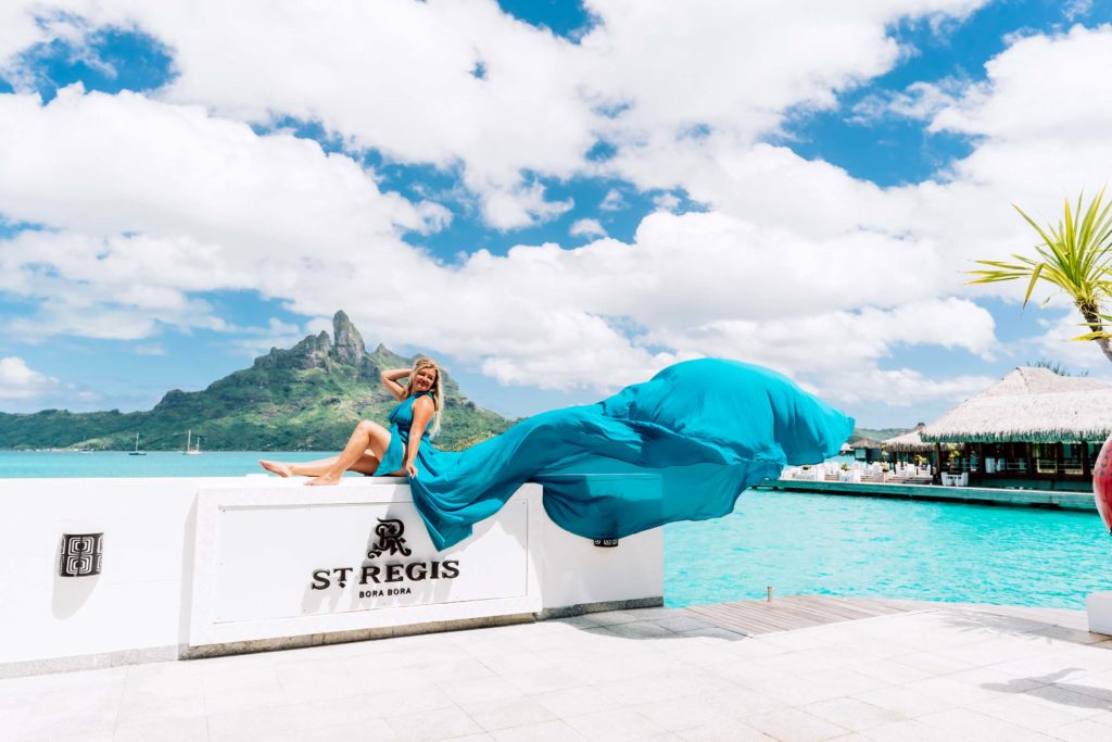 Bora Bora Photographer - Photoshoot with maxi flying dress - Blue Dress