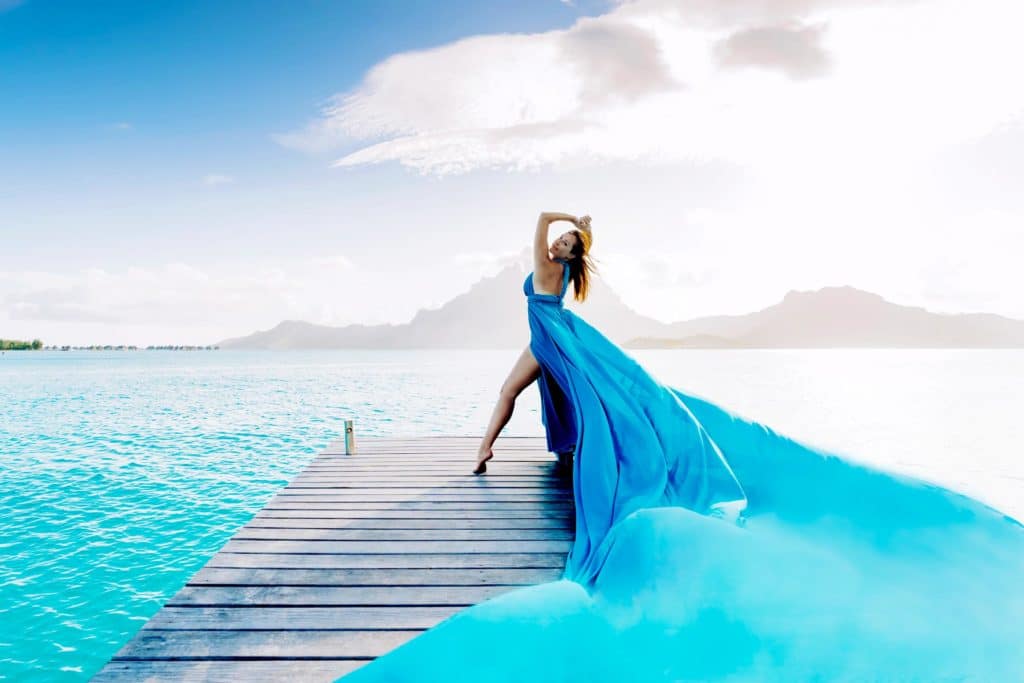 Bora Bora Photographer - Photoshoot with maxi flying dress - Blue Dress