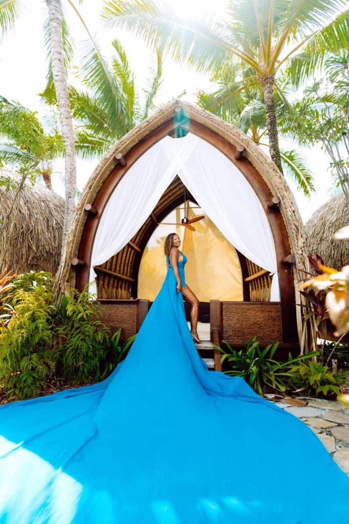 Bora Bora Photographer - Photoshoot with maxi flying dress - Blue Dress