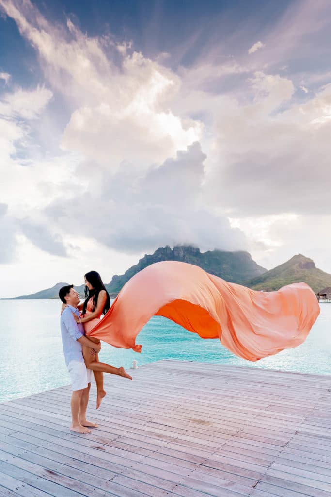 Bora Bora Photographer - Photoshoot with maxi flying dress - Coral Dress