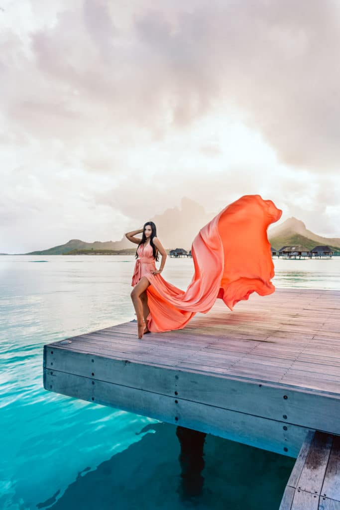 Bora Bora Photographer - Photoshoot with maxi flying dress - Coral Dress