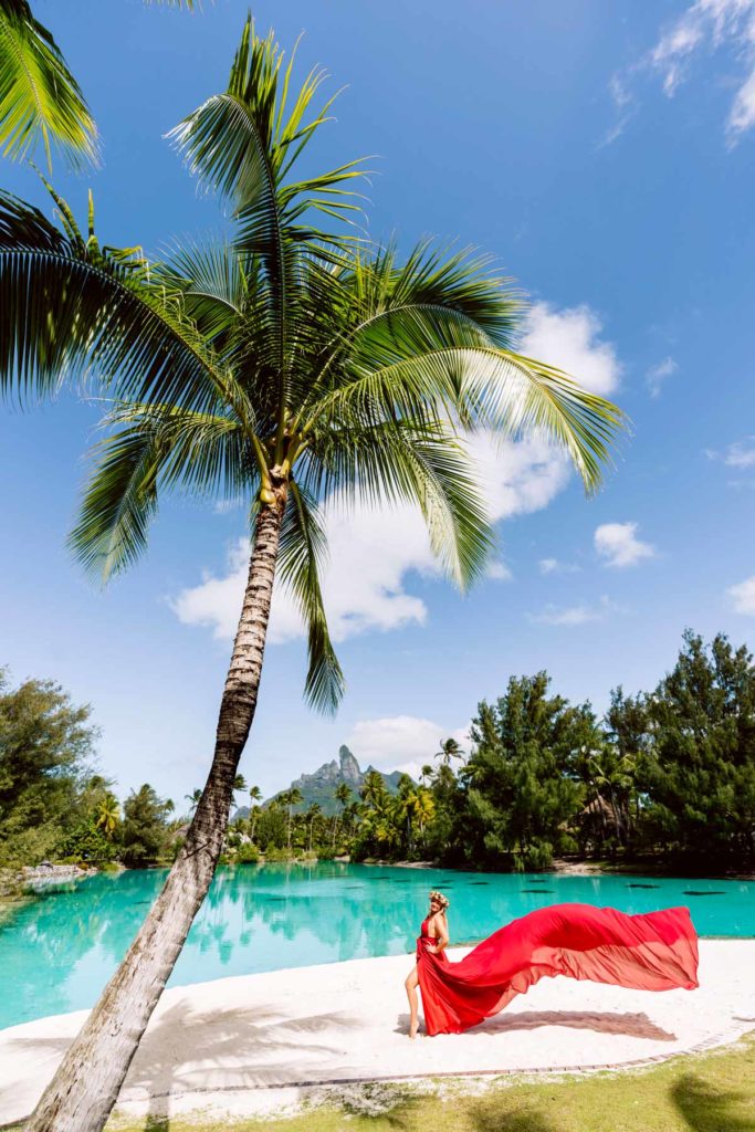 Bora Bora Photographer - Photoshoot with maxi flying dress - Pink Dress