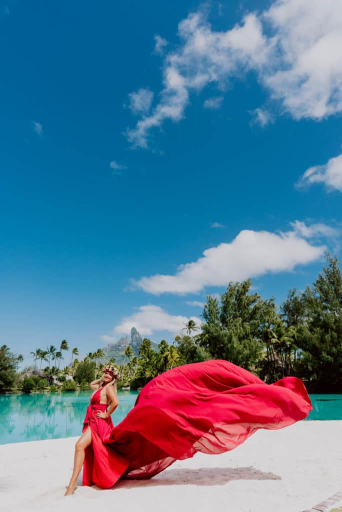 Bora Bora Photographer - Photoshoot with maxi flying dress - Pink Dress