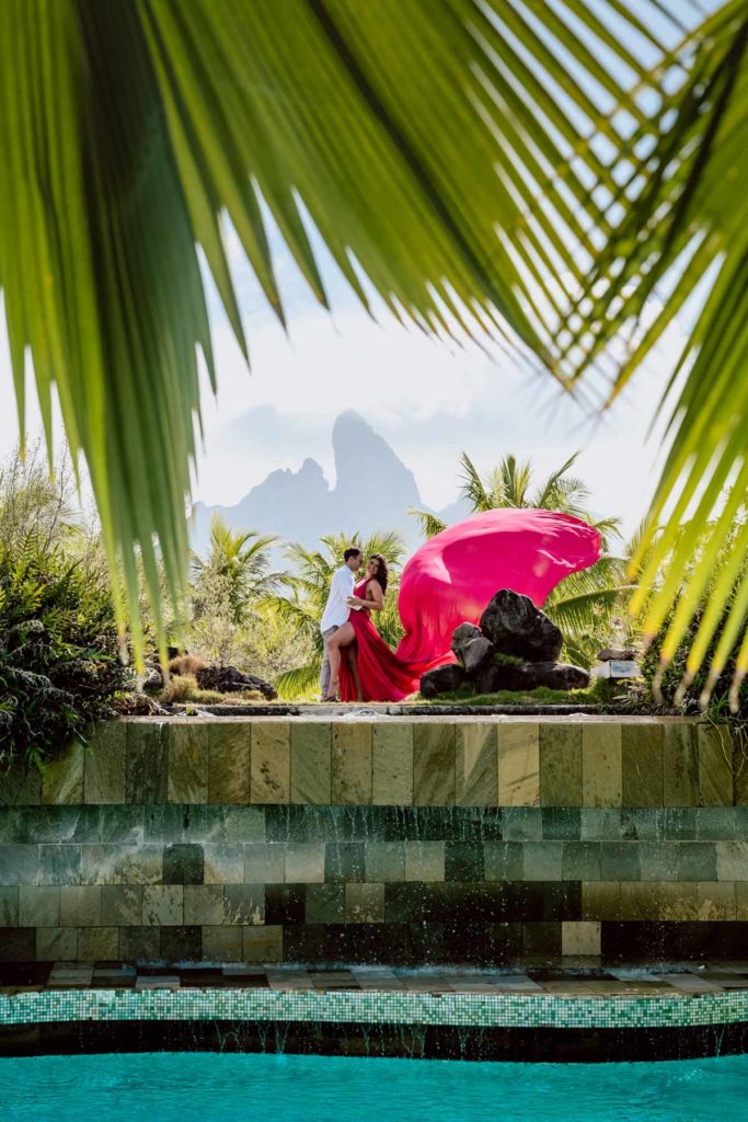 Bora Bora Photographer - Photoshoot with maxi flying dress - Pink Dress