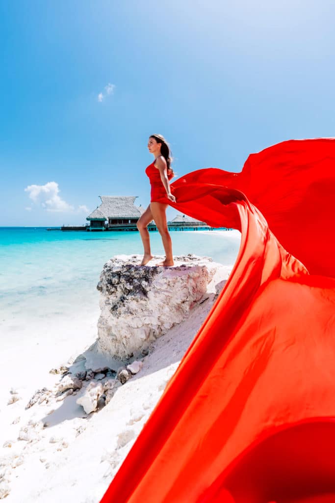 Bora Bora Photographer - Photoshoot with maxi flying dress - Red Dress