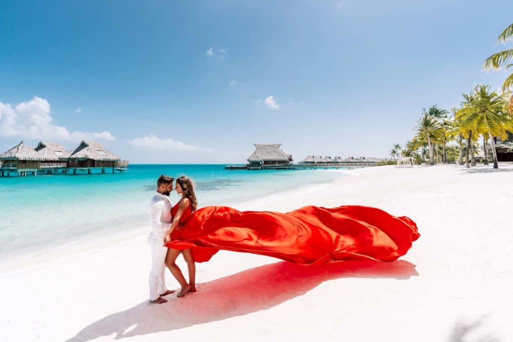 Bora Bora Photographer - Photoshoot with maxi flying dress - Red Dress
