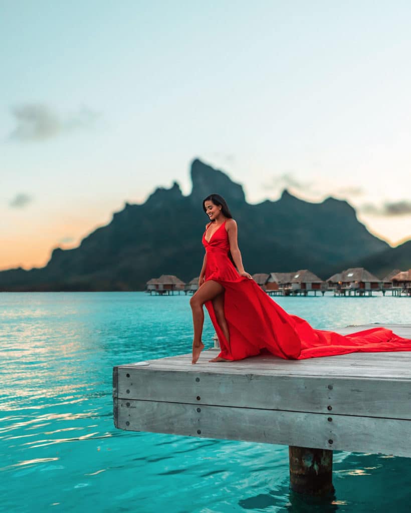 Bora Bora Photographer - Photoshoot with maxi flying dress - Red Dress