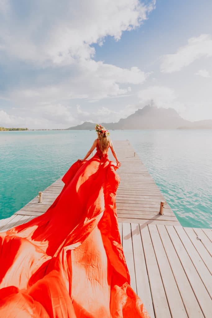 Bora Bora Photographer - Photoshoot with maxi flying dress - Red Dress