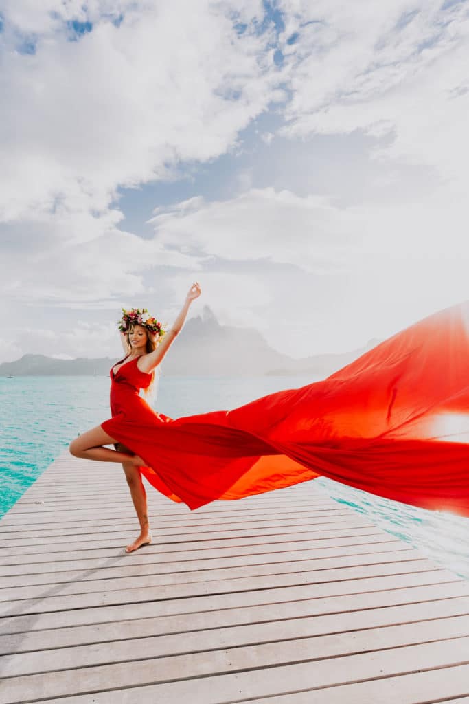 Bora Bora Photographer - Photoshoot with maxi flying dress - Red Dress