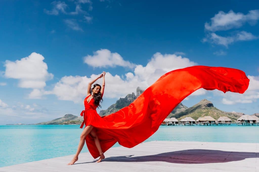 Bora Bora Photographer - Photoshoot with maxi flying dress - Red Dress