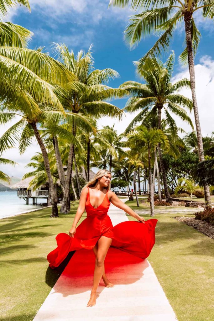 Bora Bora Photographer - Photoshoot with maxi flying dress - Red Dress