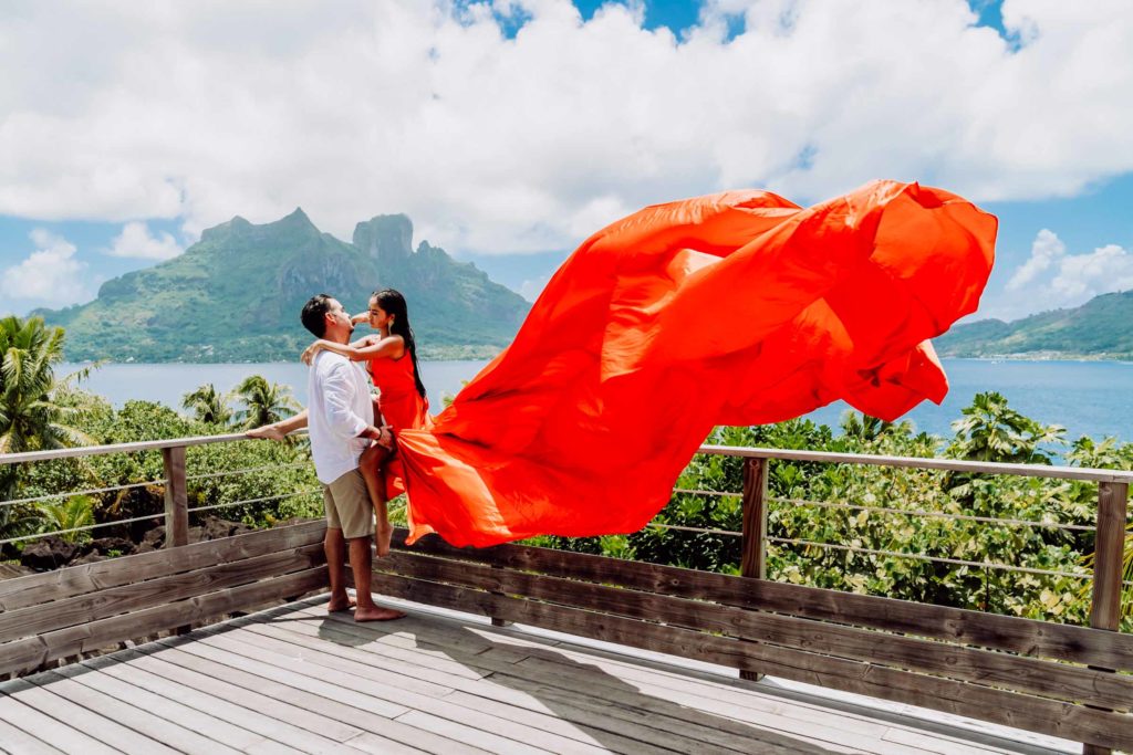 Bora Bora Photographer - Photoshoot with maxi flying dress - Red Dress