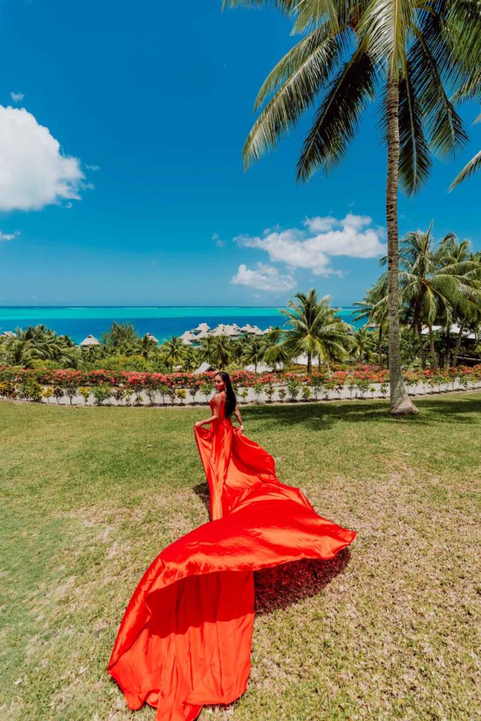 Bora Bora Photographer - Photoshoot with maxi flying dress - Red Dress